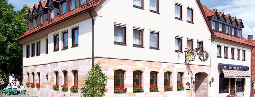 Bloedel Gasthof Gruener Baum Nürnberg Exterior foto